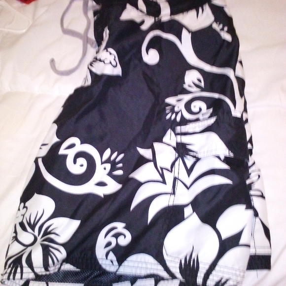 8 pairs of shorts size 36-38. Adidas, Timberland, Tommy H... - Picture 4 of 9